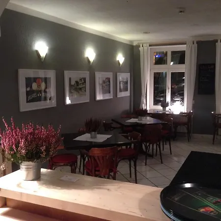 Altstadt Cafe 3*